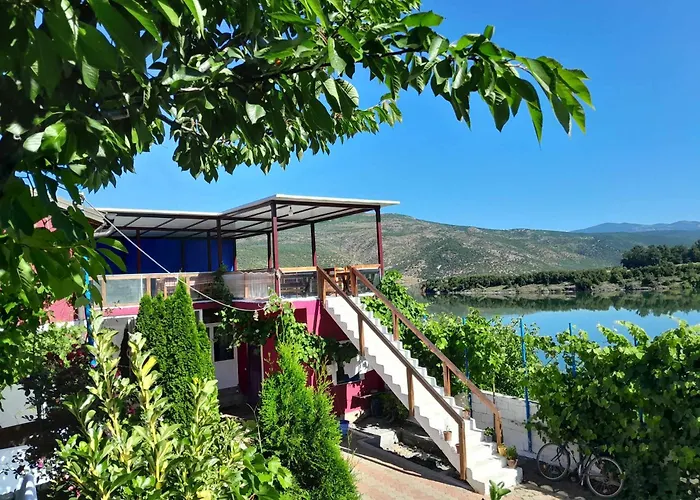 民宿 Superpanorama Kukes